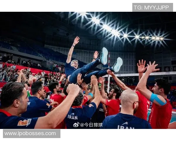 伊桑恩瓦内里助力球队夺得欧洲U21锦标赛冠军荣耀之夜 伊桑恩瓦内里助力球队夺得欧洲U21锦标赛冠军荣耀之夜