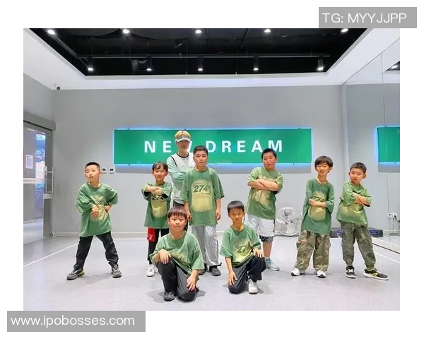 成都街舞队与西安街舞队赛后复盘团队协作的精彩瞬间与经验分享